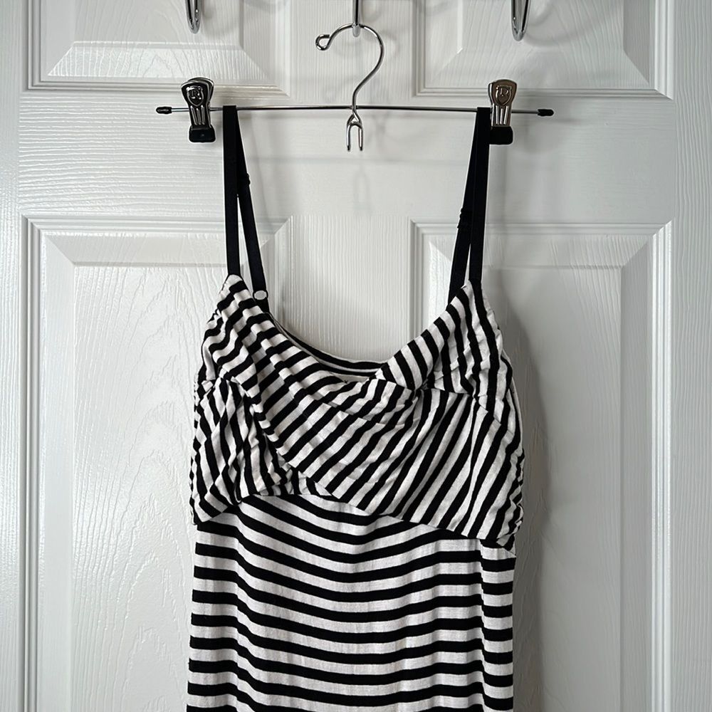 MAX STUDIO Women’s Maxi Dress. Black and White Striped. Size Large